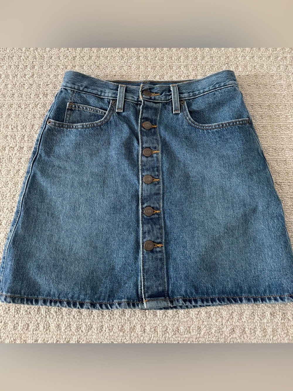 Levi's Medium Blue Button-Front Mini Denim Skirt size 27 vguc